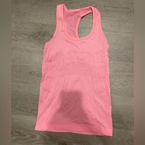 Lululemon workout tank